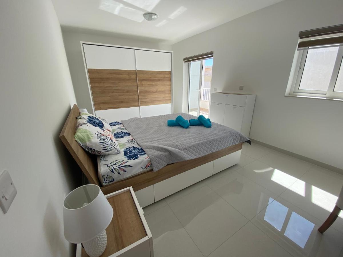 Sunshine Apartments Mellieha - Modern Two Bedroom Penthouse With Terrace Exterior foto